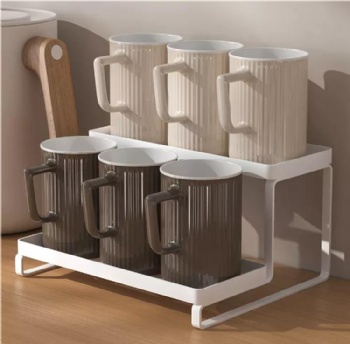  A Double-Layered Metal Cup Storage Rack for Every Need	